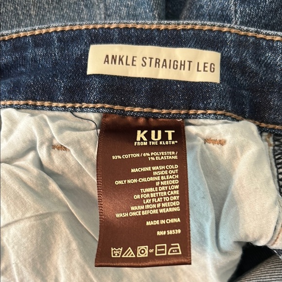 Kut from the Kloth Ankle Straight Leg Jeans (20W) - Picture 9 of 12